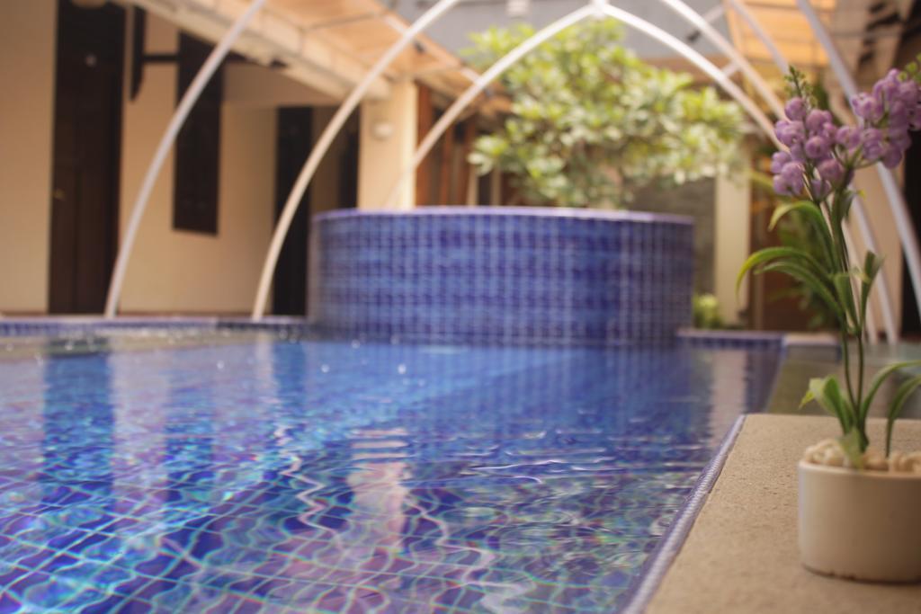โลเวนเดอร์ เกสท์เฮาส์ Hotel มะลัง ภายนอก รูปภาพ